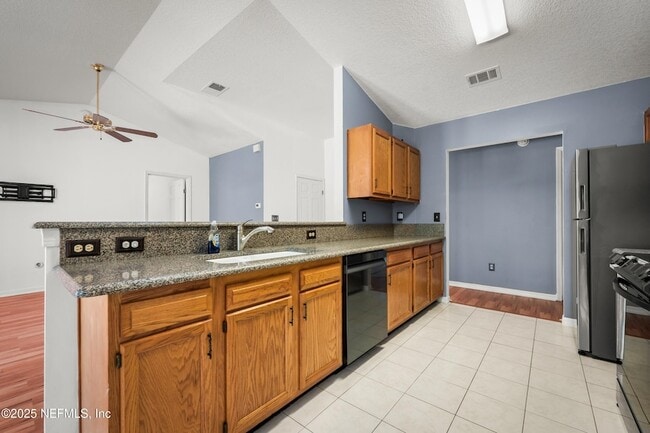 Building Photo - 5392 Heronview Ct