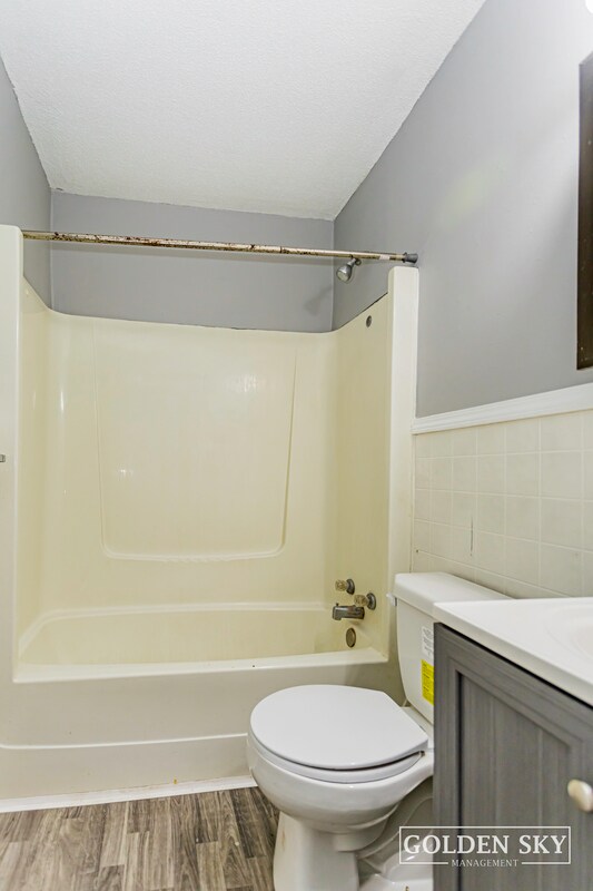 Building Photo - 6304 E Piccadilly Rd