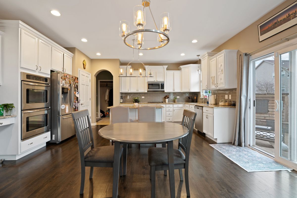 Building Photo - 25947 Campbell Ln