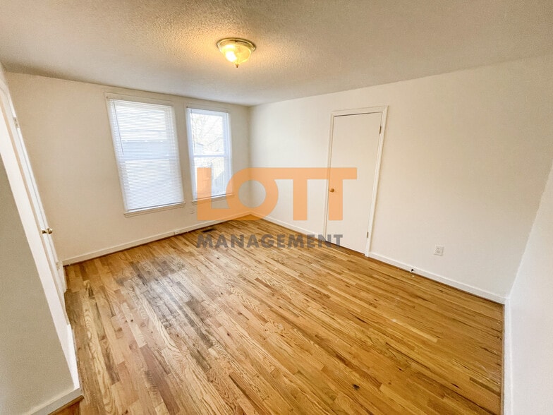 Building Photo - 27 Pendleton Rd