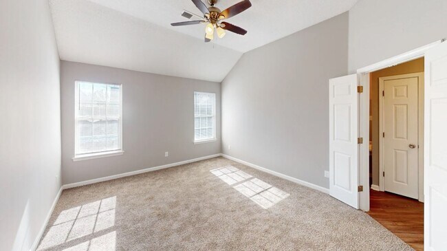 Building Photo - 6811 Skylar Mill Ave