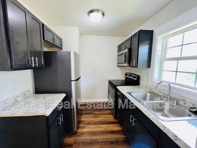 Primary Photo - 43 Trinity Rd
