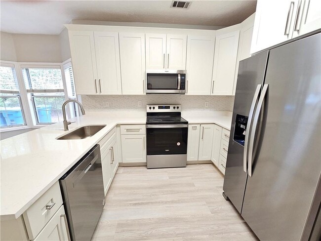 Building Photo - 3351 Governors Ct