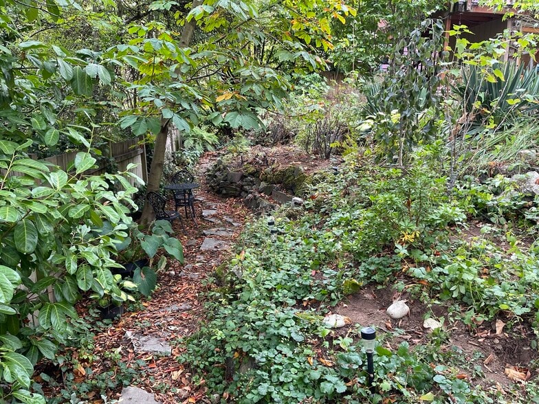 Building Photo - 2111 17th Ave S