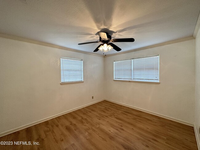 Building Photo - 7120 Sans Souci Rd