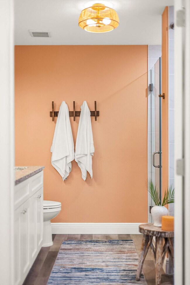 Building Photo - 605 Kemp St