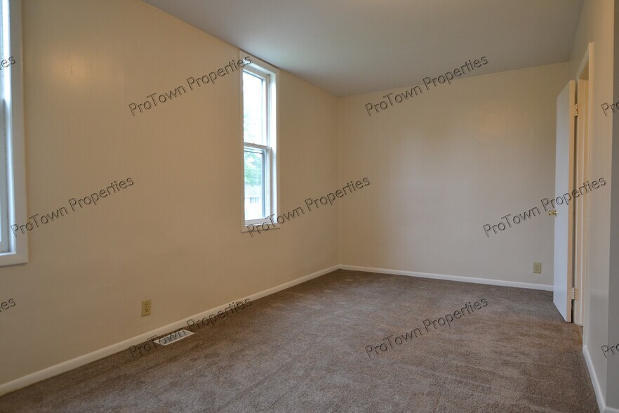 Building Photo - 301 Wheeler Ave