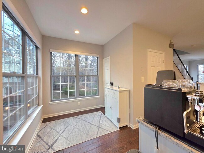 Building Photo - 5300 Arapaho Ln