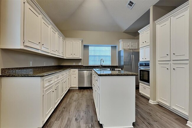 Building Photo - 18426 Big Cypress Dr