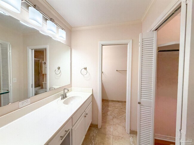 Building Photo - 3915 Potosi Rd