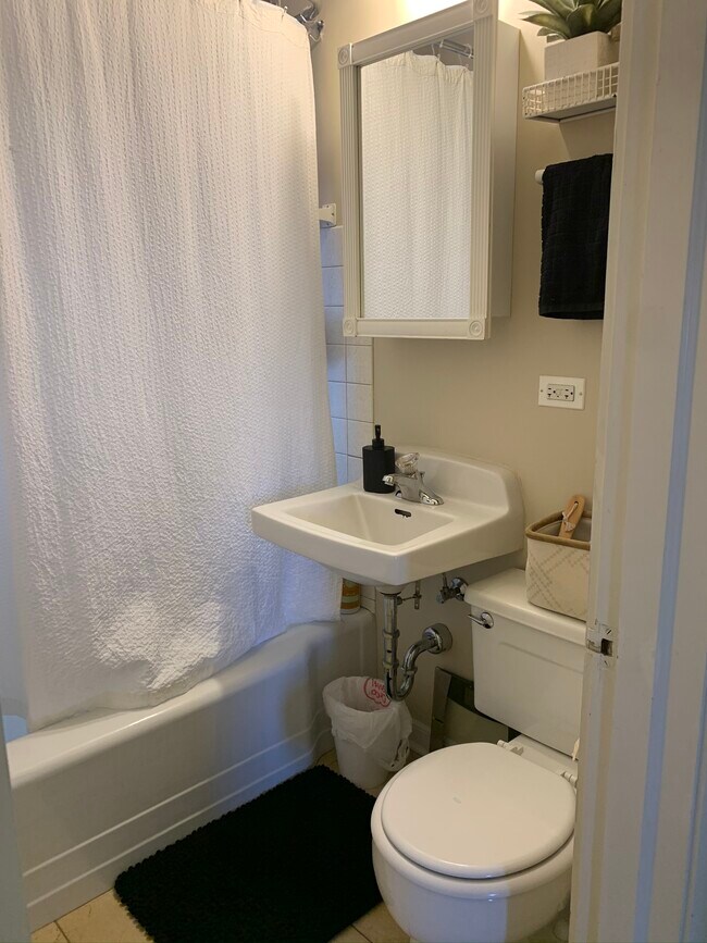 Building Photo - 4953 Wilcox Avenue