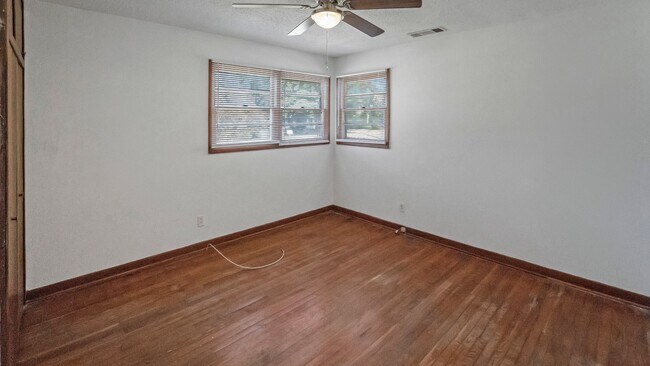 Building Photo - Cozy 3-Bedroom Home with Corner Lot in Rincon