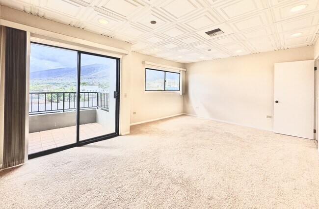 Building Photo - 1885 Main St