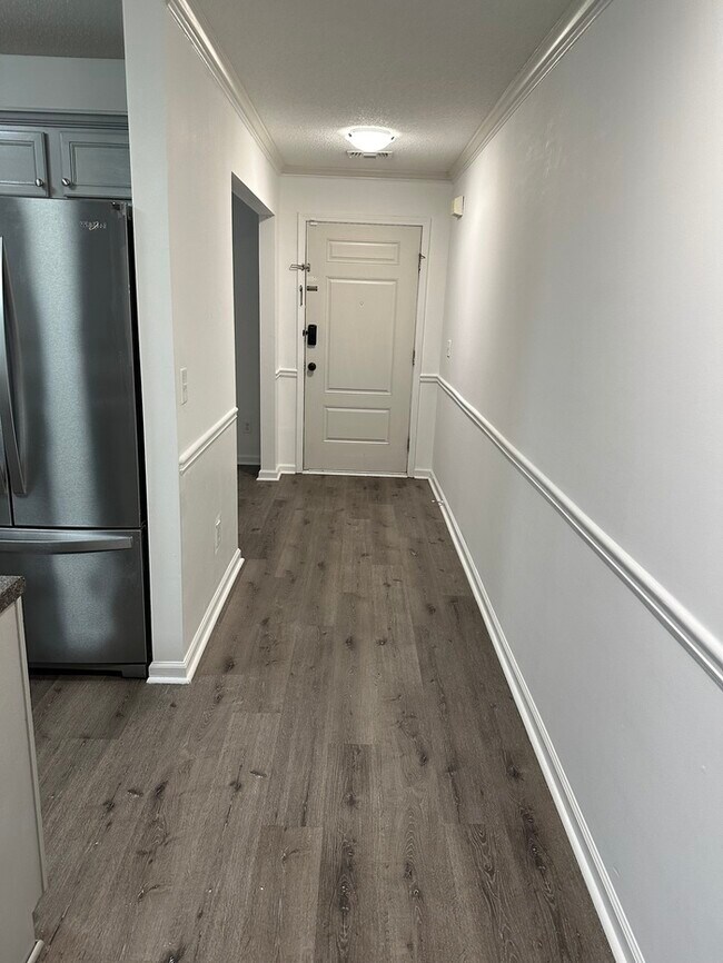 Building Photo - 105 Crestfield Cir