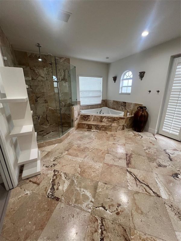 Building Photo - 6301 SW 58th Ct