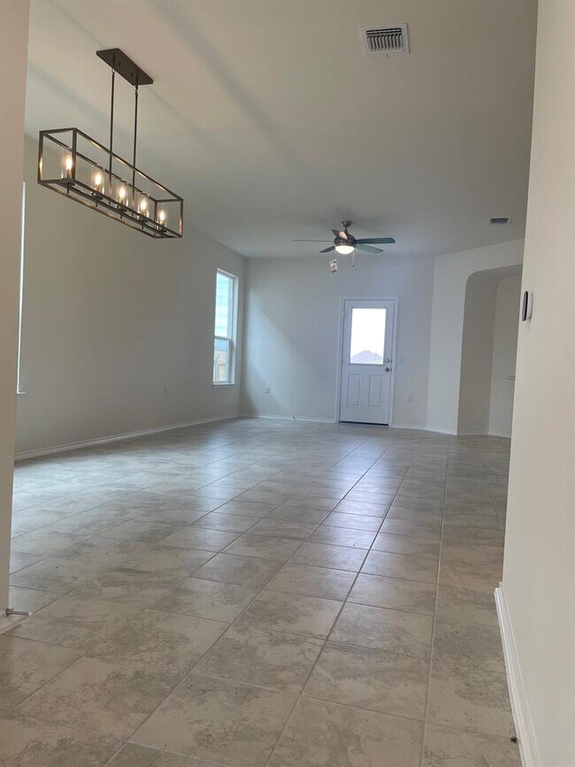 Building Photo - 12620 Anthology St