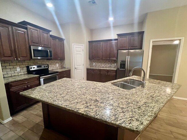 Building Photo - 514 Ridge Point Dr