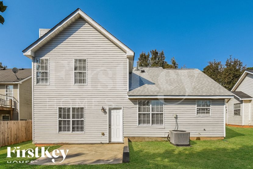 Building Photo - 2332 Rambling Way