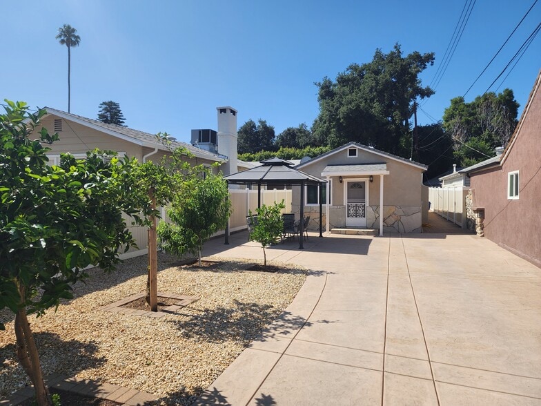 Primary Photo - 8522 Hillrose St