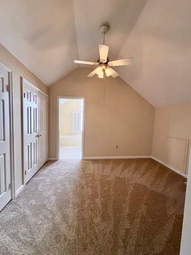 Building Photo - 6825 Spring Beauty Ct