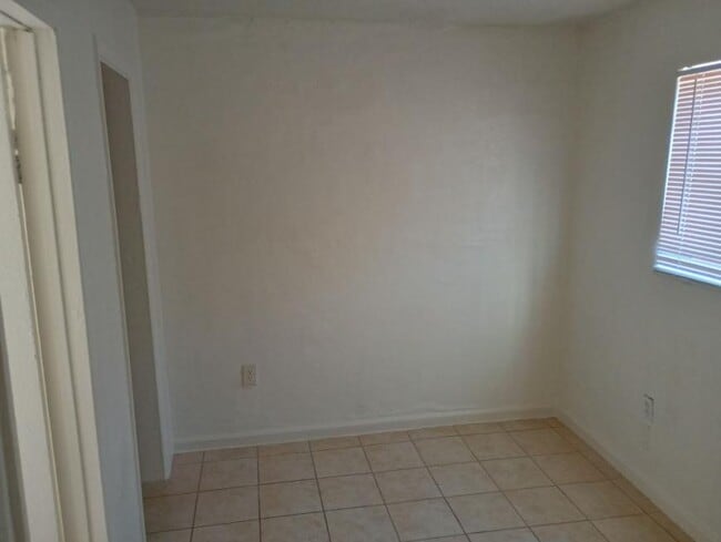 Building Photo - 1 bedroom in Eloy AZ 85131
