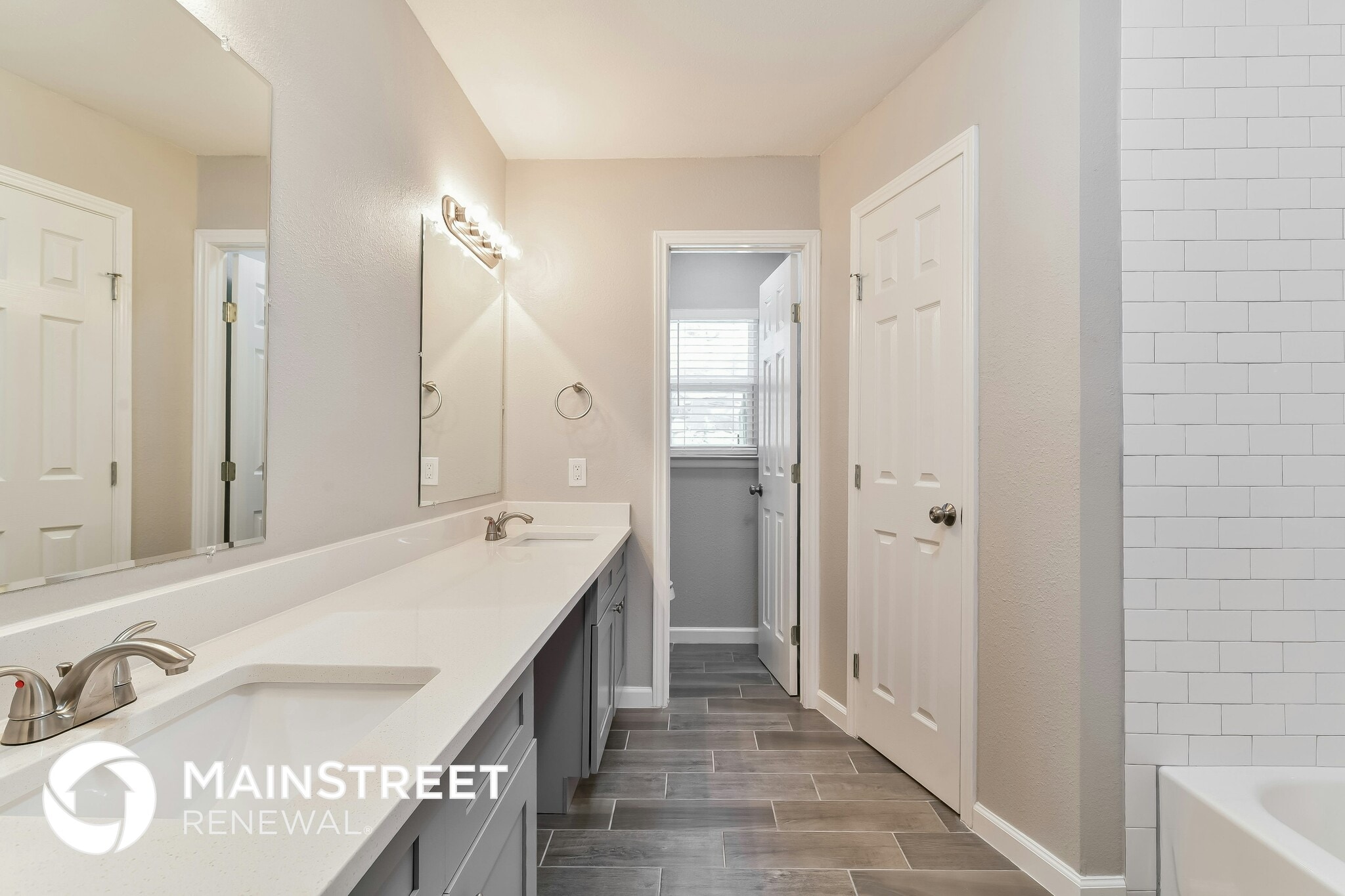 Building Photo - 9550 New World Dr