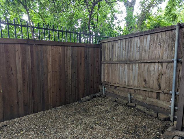 Building Photo - 7522 Holly Hill Dr