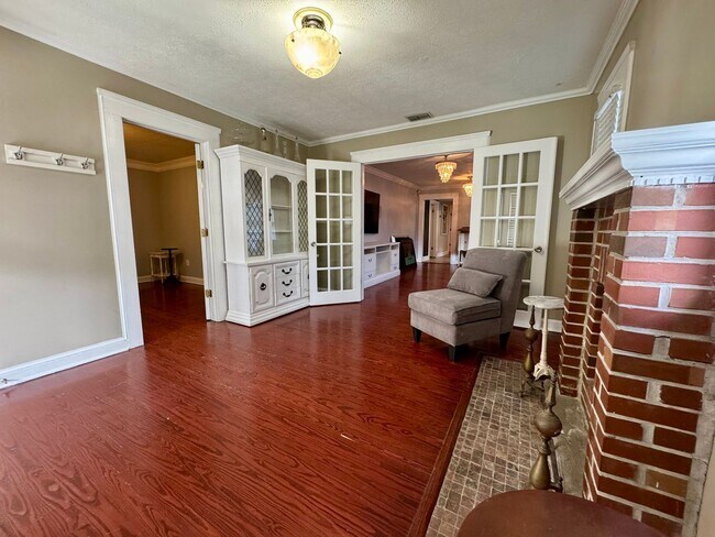 Building Photo - Great 3 Bed 2 Bath Home in Seminole Heights