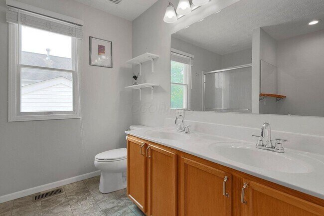 Building Photo - 299 Iris Trail Dr