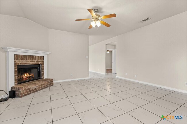 Building Photo - 4703 Stonehaven Dr
