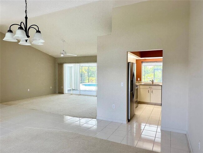 Building Photo - 5024 Southern Pine Cir