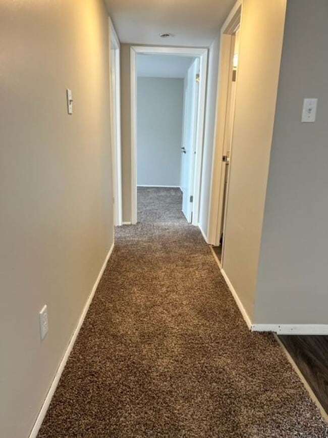 Building Photo - Abbey Lane Apartments