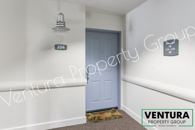 Building Photo - Spacious 2-Bedroom Condo with 2 Full Baths in Oxnards Channel Island