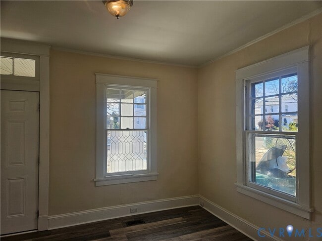 Building Photo - 2126 Nelson St