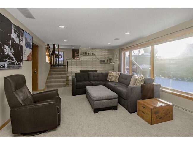 Building Photo - 139 Otis Avenue