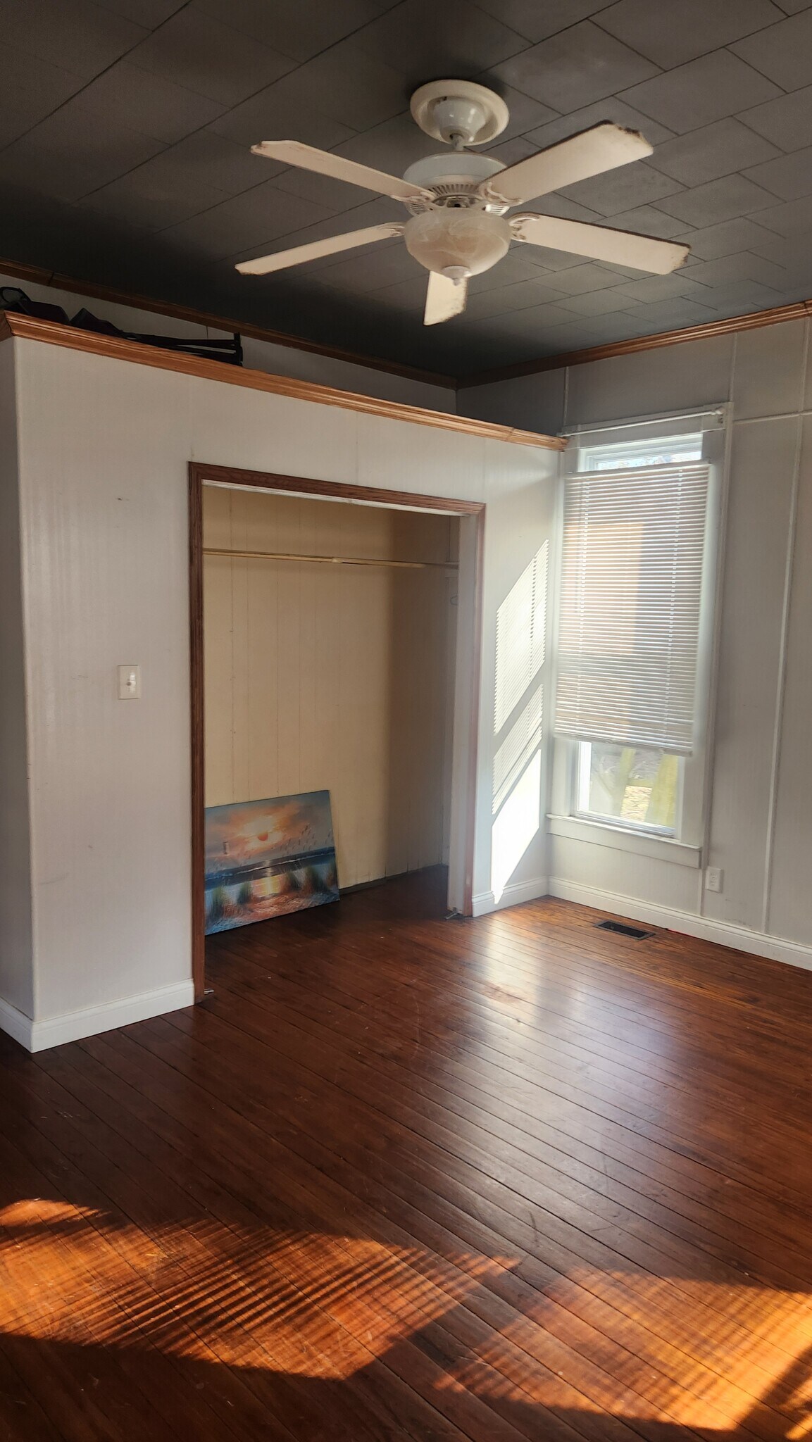 Building Photo - 105 Cedar St