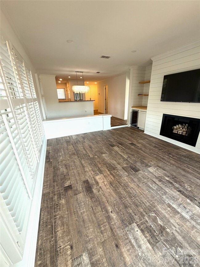Building Photo - 646 Portside Dr