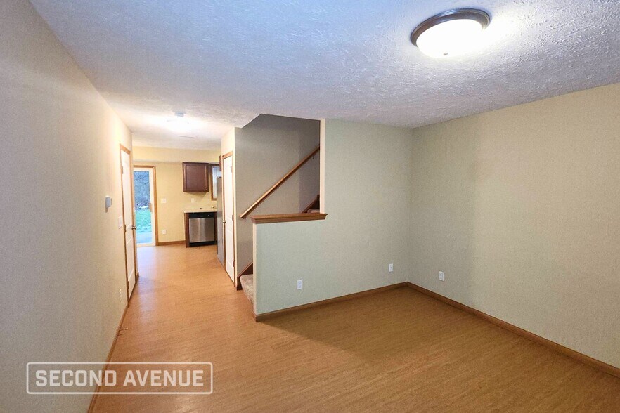 Building Photo - 433 Station 44 Pl