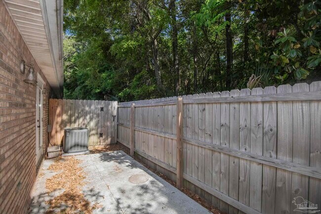 Building Photo - 5051 Grande Dr