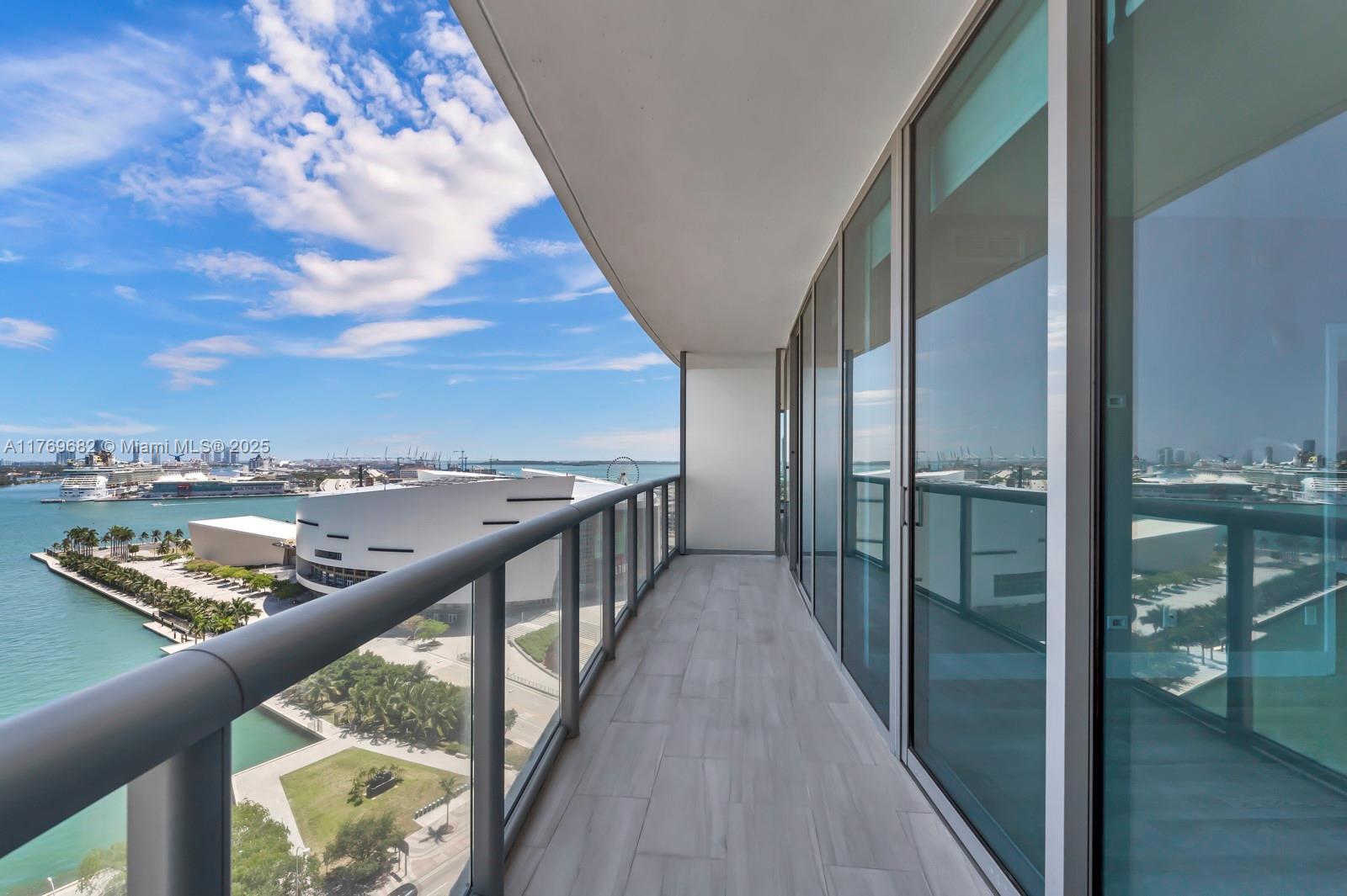 Building Photo - 888 Biscayne Blvd