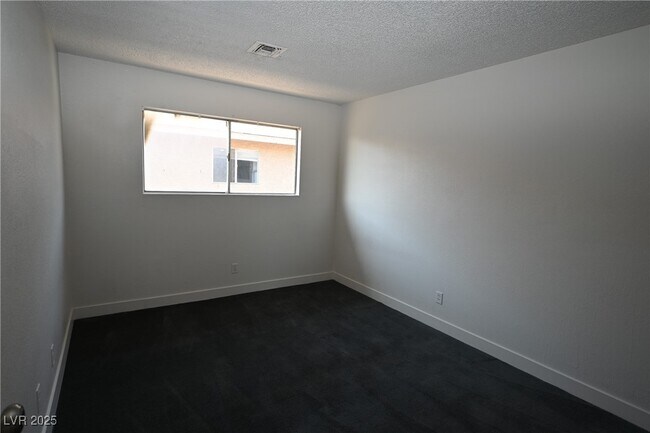 Building Photo - 1512 Cobb Ln