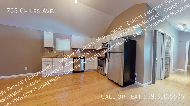Building Photo - 705 Chiles Ave