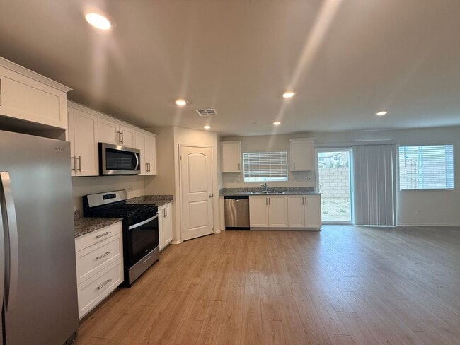 Building Photo - Beautiful newer 3-Bedroom home is now renting