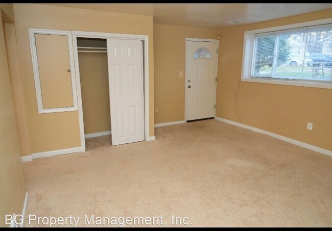 Building Photo - 2 br, 1 bath House - 6414 Fairdel Avenue A...