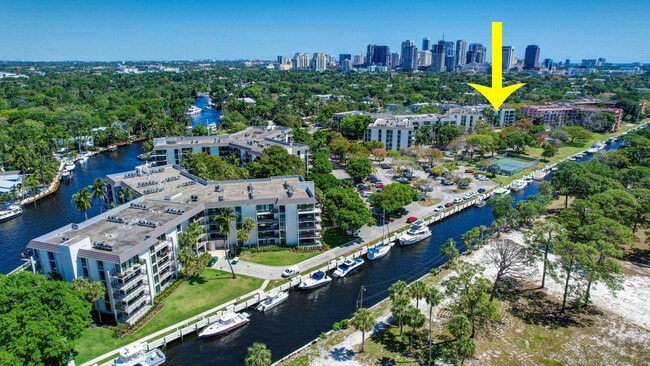 Building Photo - 1101 River Reach Dr