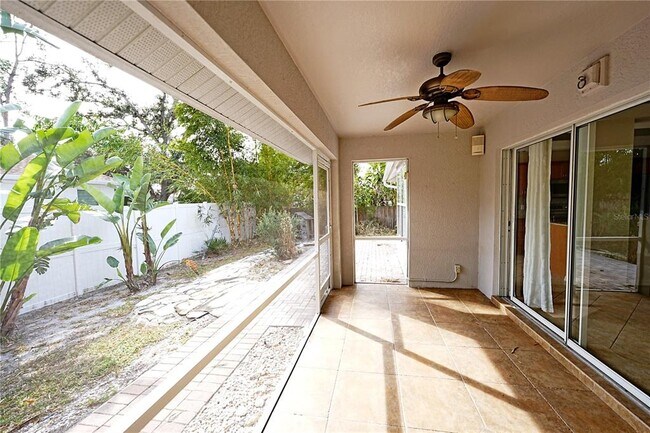 Building Photo - 285 Marquette Rd