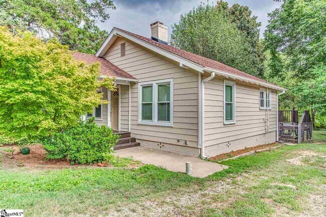 Building Photo - 1121 Locust Hill Rd