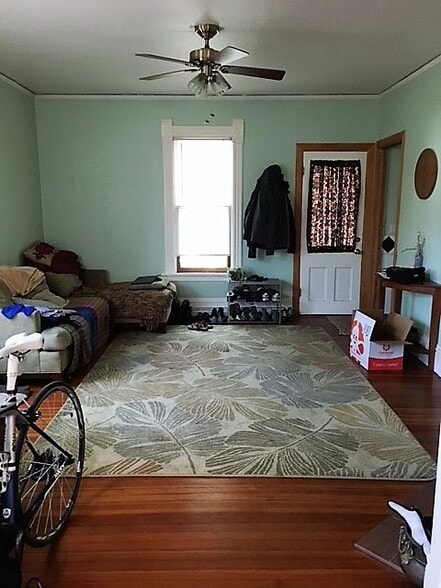 Building Photo - 402 Rogers St