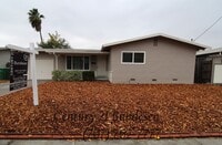 Building Photo - Clean Eastside Petaluma Home - 3BD/2BA ~132 Maria Drive