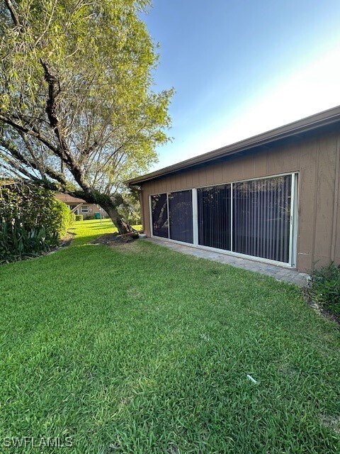 Building Photo - 753 Palm View Dr
